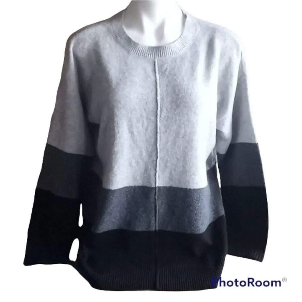 ✨ A.N.A. Colorblock Sweater✨ - Picture 2 of 6